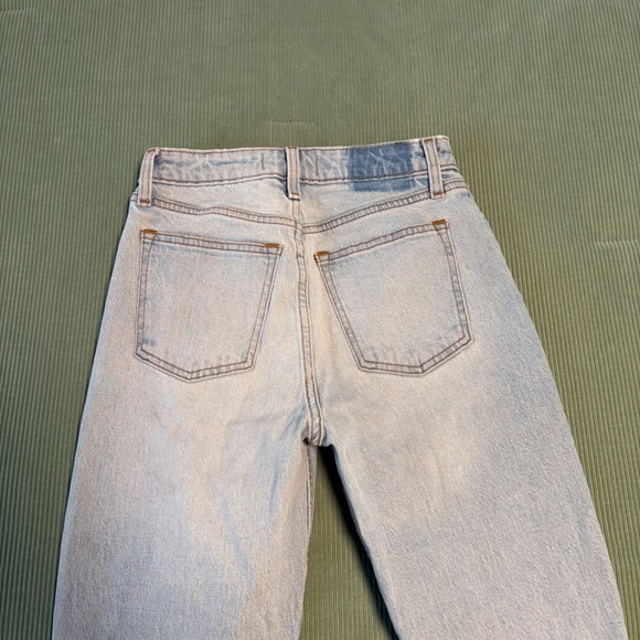 Abercrombie Fitch The Mom High Rise Light Wash Distressed Jeans Women Size 24 - Picture 2 of 10